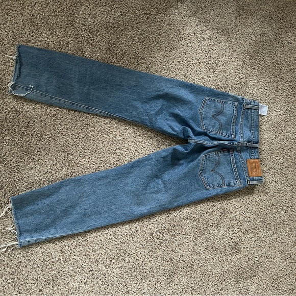 Levi Wedgie Straight Leg Jeans - Picture 2 of 2